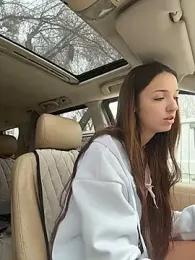 DollyTall — Stripchat recorded stream screenshot (05 Apr 2026)