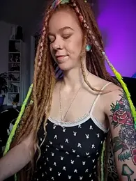 LucidLucy — Stripchat recorded stream image, 05.04.2026 10:50