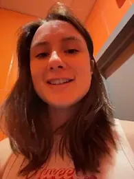 Dina_Tease — Stripchat recorded stream image, 05.04.2026 11:10