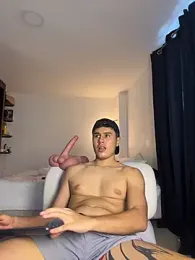 twinguys — Stripchat recorded stream screenshot (05 Apr 2026)