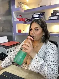 isabella_horney_ — Stripchat recorded stream image, 05.04.2026 12:50