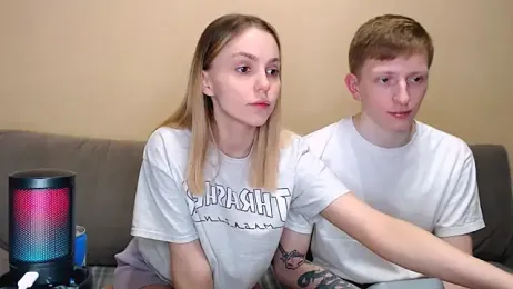 juliaanddima — Stripchat recorded stream screenshot (05 Apr 2026)