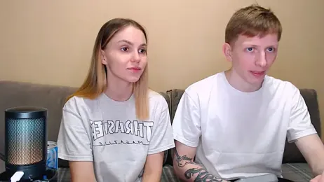 juliaanddima — Stripchat recorded stream screenshot (05 Apr 2026)