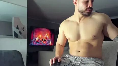 Valenthino_Salvatore — Stripchat recorded stream screenshot (06 Apr 2026)