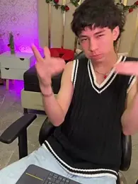 kaelwolf_tay — Stripchat recorded stream image, 06.04.2026 19:40