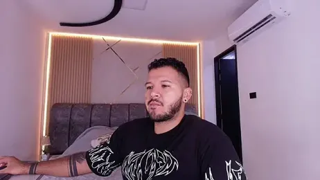 mister_miike — Stripchat recorded stream screenshot (07 Apr 2026)