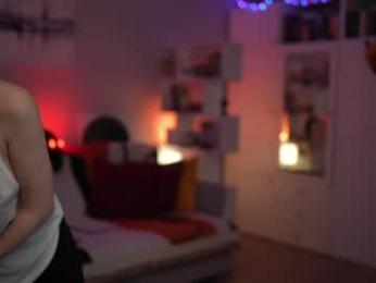 _blackbee_ — Chaturbate recorded stream screenshot (07 Apr 2026)