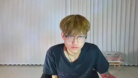 KK-cuteboy — Stripchat recorded stream screenshot (07 Apr 2026)