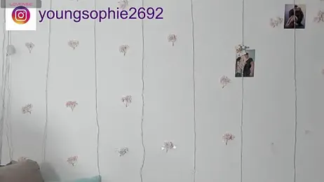 YoungSophie — Stripchat recorded stream screenshot (07 Apr 2026)