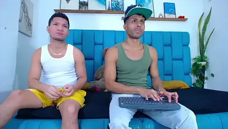 Interracial_Snow_Bunny — Stripchat recorded stream screenshot (07 Apr 2026)