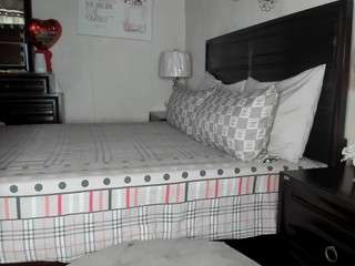 iluvsaffire-bleu — Camsoda recorded stream image, 08.04.2026 18:40