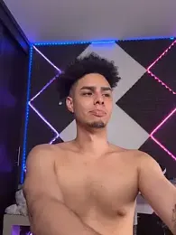 bigryann23 — Stripchat recorded stream screenshot (09 Apr 2026)