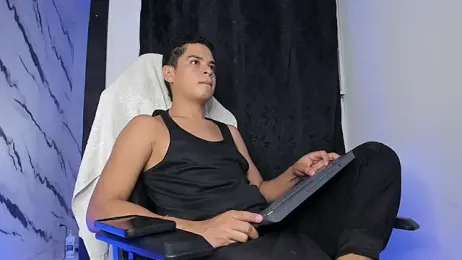 edy_play — Stripchat recorded stream image, 09.04.2026 06:00