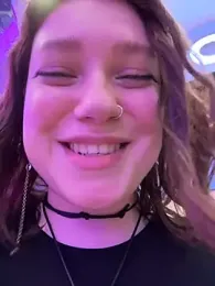 lucy-joy — Stripchat recorded stream image, 09.04.2026 13:00