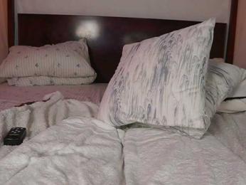 katyerave — Bongacams recorded stream screenshot (09 Apr 2026)