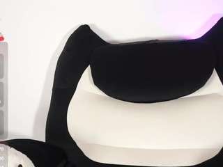 paraadisecity — Camsoda recorded stream image, 10.04.2026 00:40