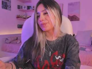 andromeedaa — Camsoda recorded stream screenshot (10 Apr 2026)