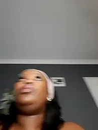 SWEETDOLLY29XX — Stripchat recorded stream screenshot (10 Apr 2026)