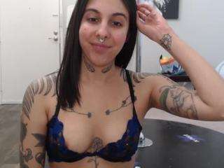 dahliaexotica — Camsoda recorded stream screenshot (10 Apr 2026)