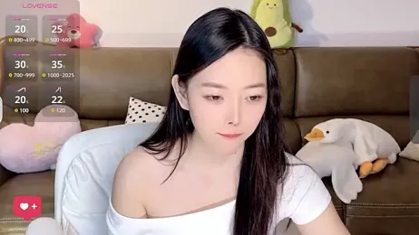 ziyu111 — Stripchat recorded stream image, 08.03.2025 12:50