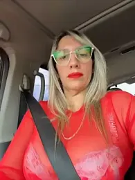 Gatitacarlita — Stripchat recorded stream screenshot (11 Apr 2026)