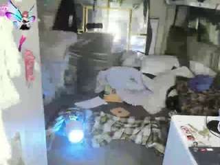 juliwcharles — Camsoda recorded stream image, 11.04.2026 20:00