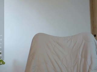 lauracriistina — Camsoda recorded stream screenshot (13 Apr 2026)