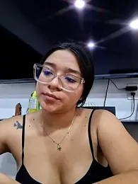 -VICKKY — Stripchat recorded stream image, 13.04.2026 20:10