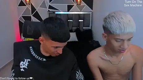 Juan_Nd_Steven — Stripchat recorded stream screenshot (14 Apr 2026)