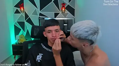 Juan_Nd_Steven — Stripchat recorded stream screenshot (14 Apr 2026)