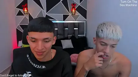 Juan_Nd_Steven — Stripchat recorded stream screenshot (14 Apr 2026)