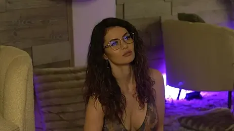 SeductiveMom — Stripchat recorded stream image, 14.04.2026 03:20