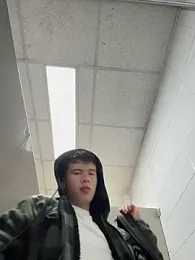 Logan_smith1 — Stripchat recorded stream screenshot (14 Apr 2026)