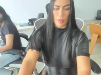 emillybrowm — Chaturbate recorded stream screenshot (14 Apr 2026)