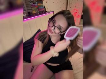 Cris_Mi — Bongacams recorded stream screenshot (14 Apr 2026)