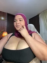 sweetmuslim01 — Stripchat recorded stream screenshot (14 Apr 2026)