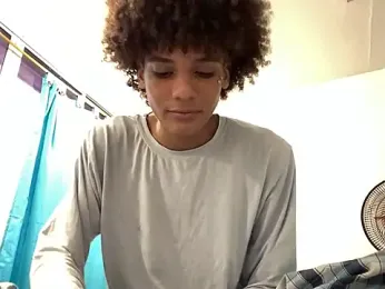 Max_Rain — Stripchat recorded stream image, 14.04.2026 22:00