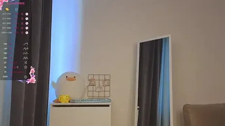 roxydolll — Stripchat recorded stream image, 15.04.2026 02:00