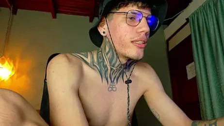 david_huge — Stripchat recorded stream screenshot (15 Apr 2026)