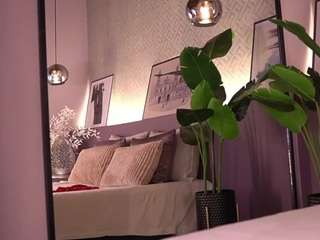 izzywild — Camsoda recorded stream image, 15.04.2026 11:00