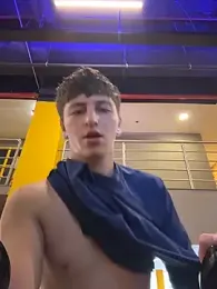 ARON_LUXX — Stripchat recorded stream screenshot (15 Apr 2026)