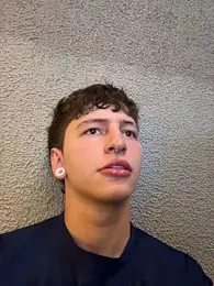 ARON_LUXX — Stripchat recorded stream screenshot (15 Apr 2026)