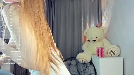 BelleDream — Stripchat recorded stream image, 15.04.2026 18:00