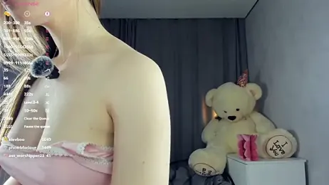 BelleDream — Stripchat recorded stream image, 15.04.2026 18:00