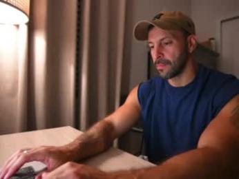 brucestryker — Chaturbate recorded stream screenshot (17 Apr 2026)