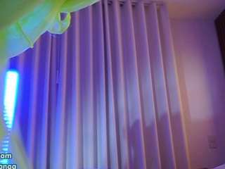 alana-haze — Camsoda recorded stream image, 17.04.2026 06:10