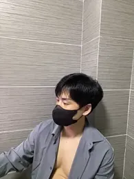 kimze7 — Stripchat recorded stream image, 17.04.2026 13:00