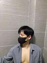 kimze7 — Stripchat recorded stream image, 17.04.2026 13:00