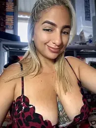 sammyqueenx21 — Stripchat recorded stream image, 17.04.2026 13:30