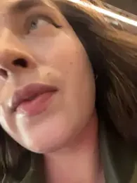 Holly_Play — Stripchat recorded stream image, 17.04.2026 12:00